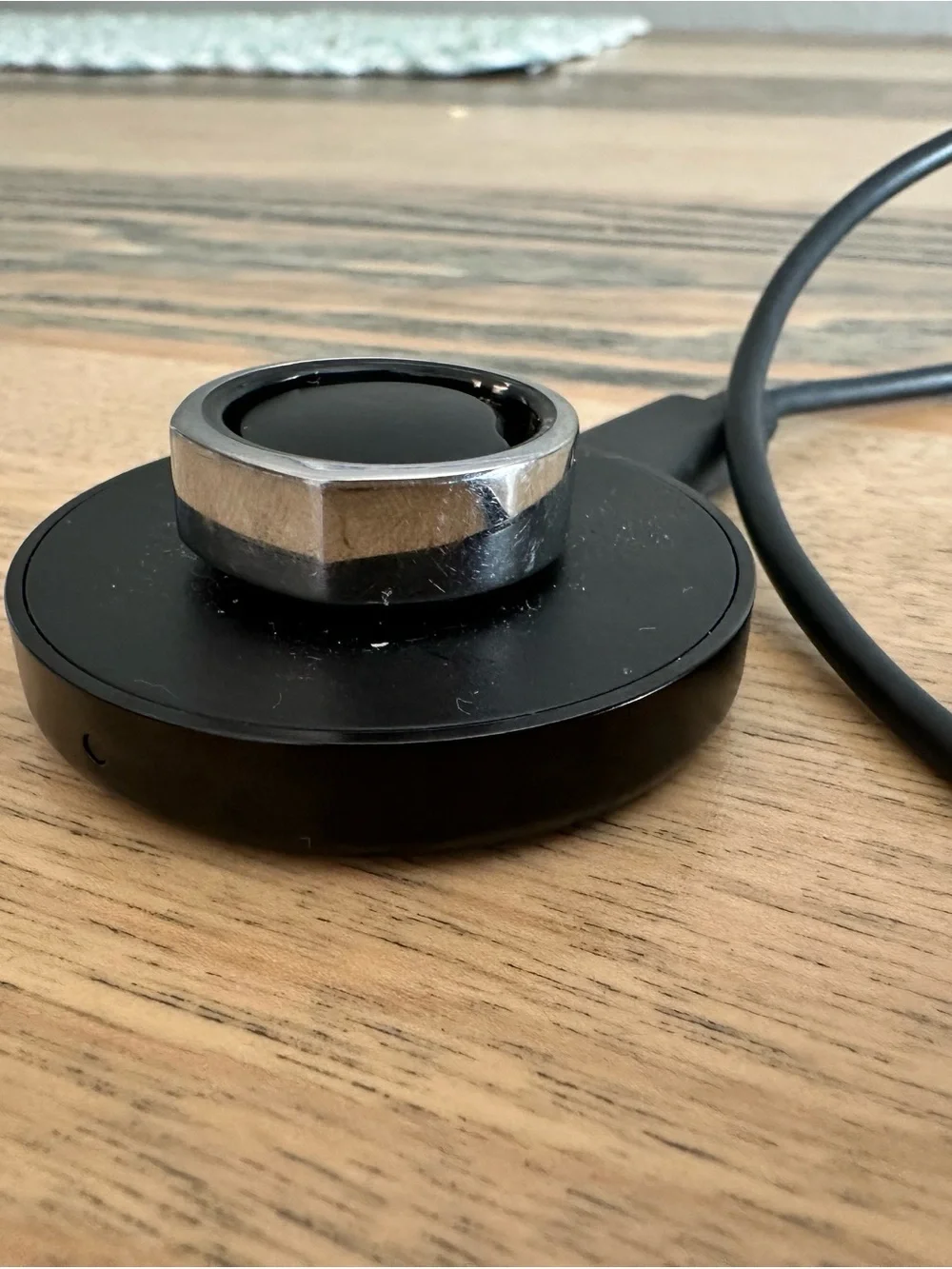 Oura Black Silver Charging Dock